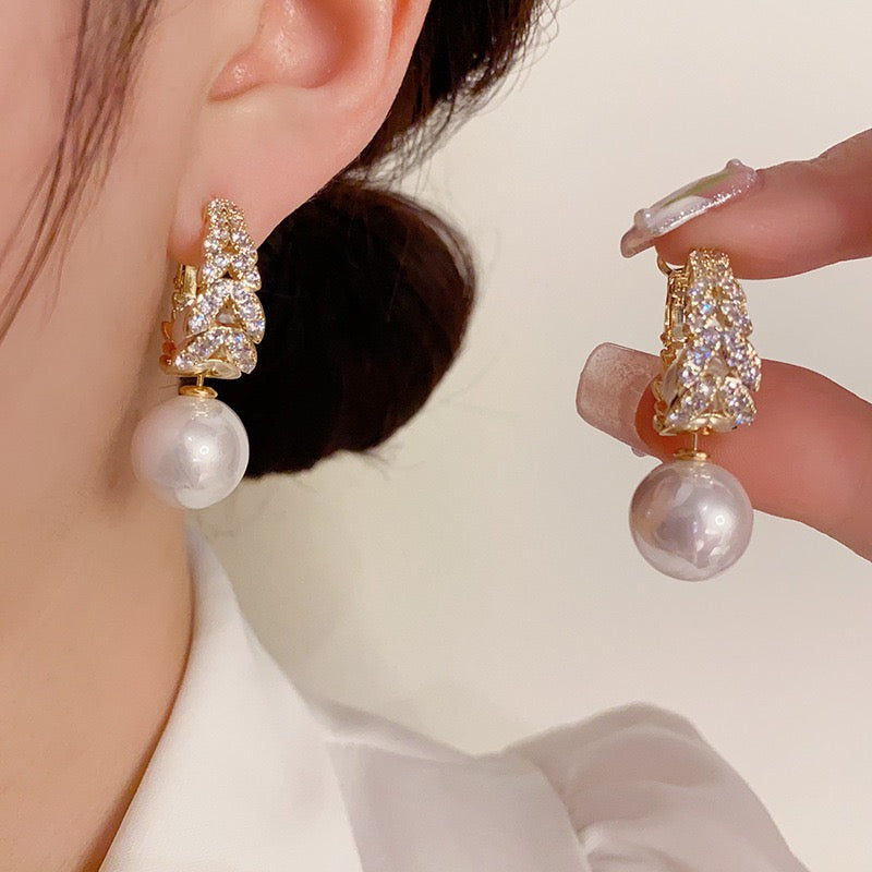 578.Pearl Versatile earrings