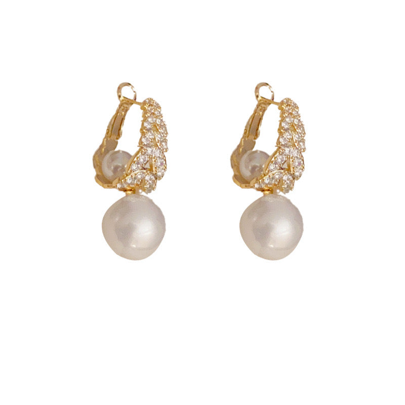 578.Pearl Versatile earrings