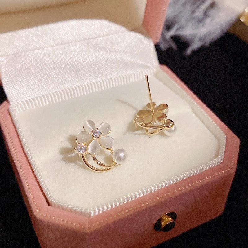 578.Cat's Eye Flower Earrings