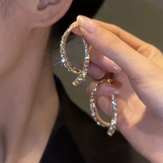 1. Bana flower earrings