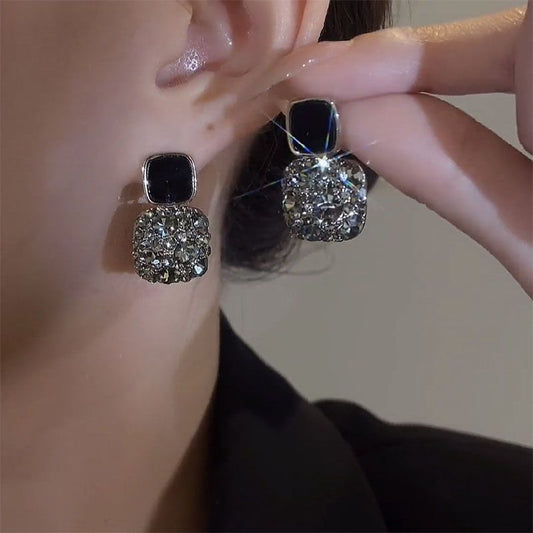 19.Cube Earrings